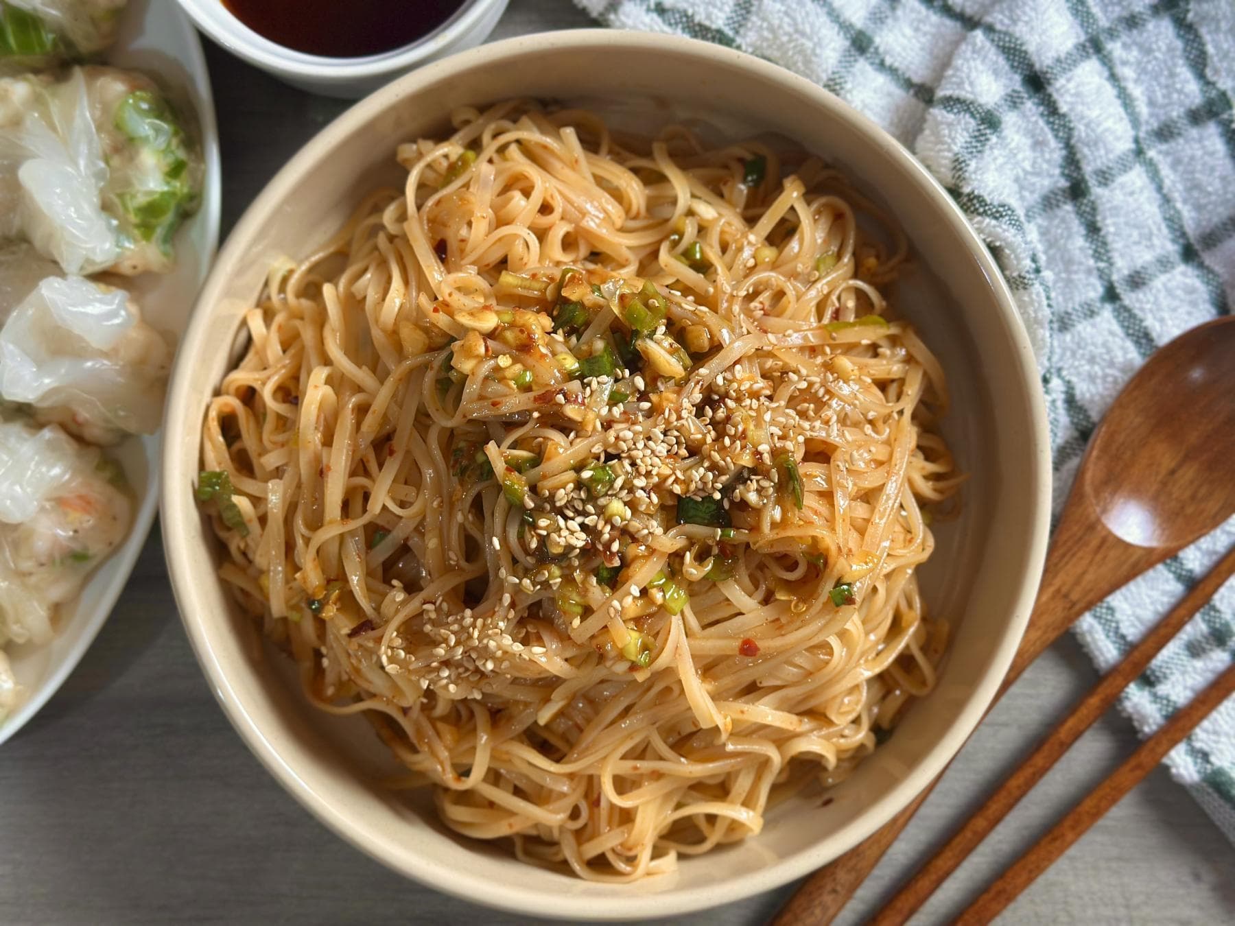 Easy Spicy Chili Oil Noodles Recipe: How to Make Flavorful Garlic Chili Noodles at Home